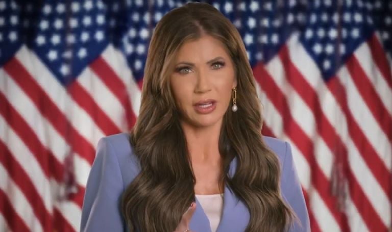 Propaganda antiinmigrantes de EU se hace presente en partido del América