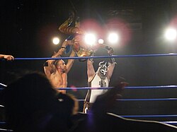 ¡Rey Mysterio queda fuera de WrestleMania! La lesión es legítima y ya anunciaron a su reemplazo