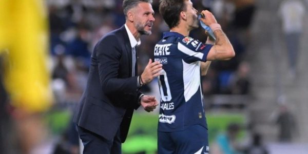 Sergio Canales se lesiona tras patear puerta en discusión con Demichelis