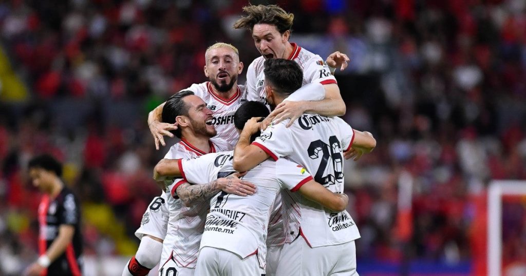 Toluca se impone al Atlas y es nuevo líder de Liga MX