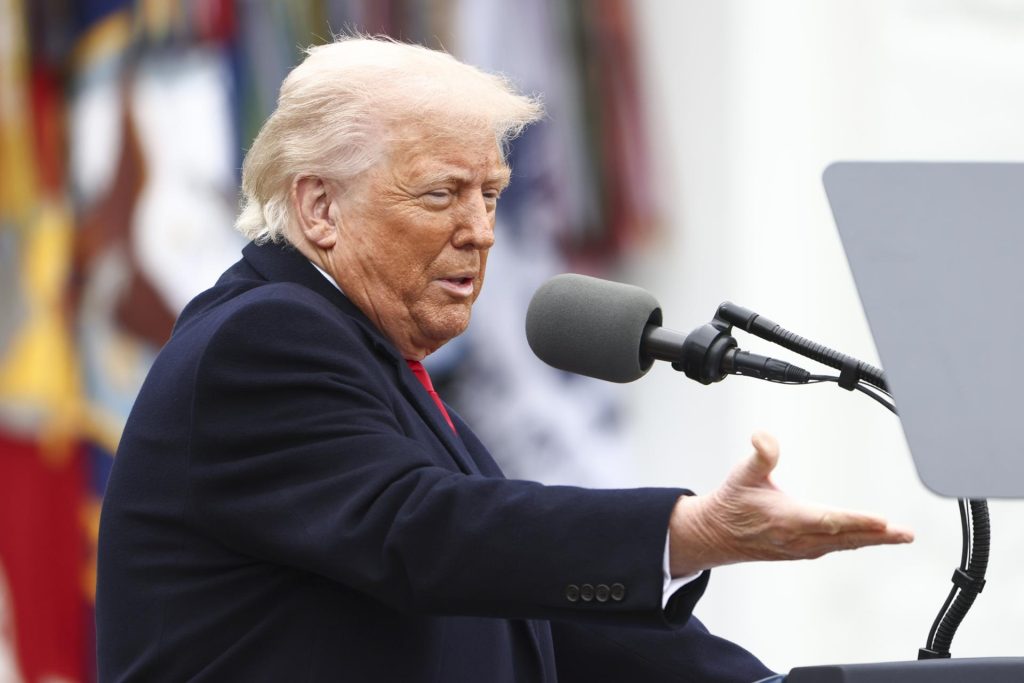Trump anuncia aranceles recíprocos a países; México no aparece en la lista