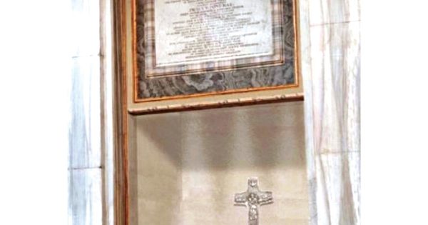 Último día para despedirse del Papa Francisco; hoy cierran su ataúd