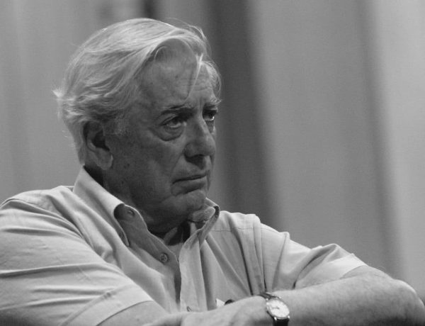 Vargas Llosa: un abrazo al mundo
