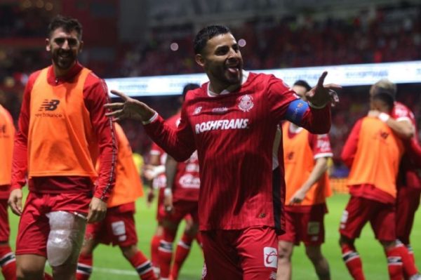 Cruz Azul recibe polémica noticia de Alexis Vega tras ser campeón con Toluca