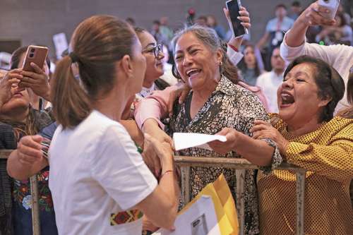 Llama Sheinbaum a participar de forma masiva el 1º de junio