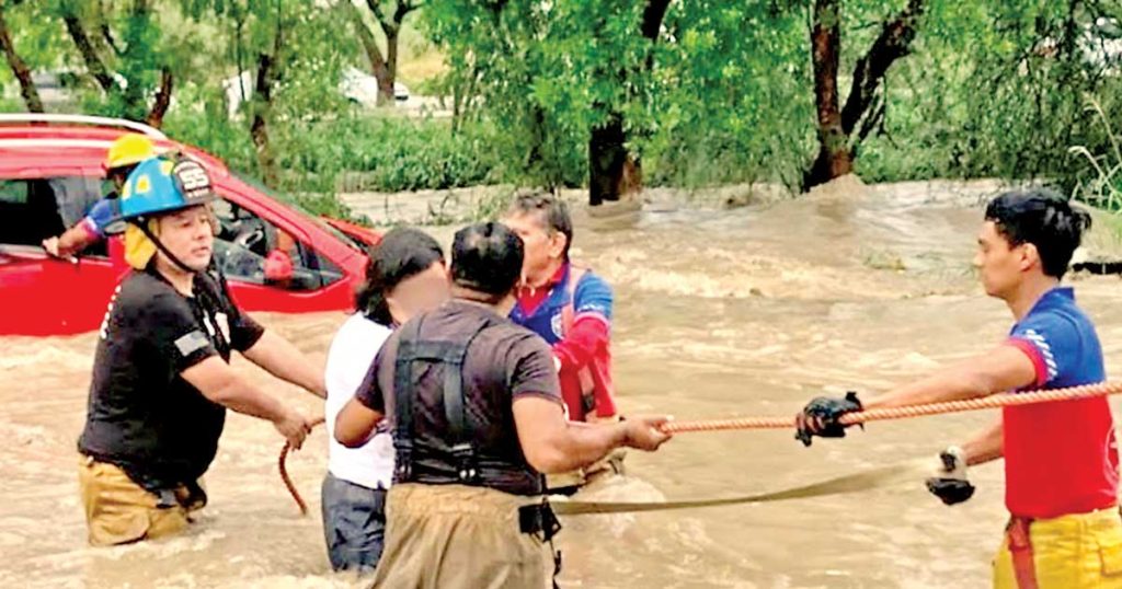 Lluvias dejan un deceso en Tamaulipas; rescatan a seis personas