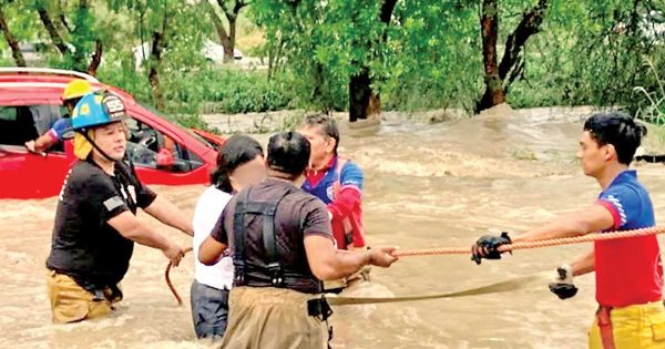 Lluvias dejan un deceso en Tamaulipas; rescatan a seis personas