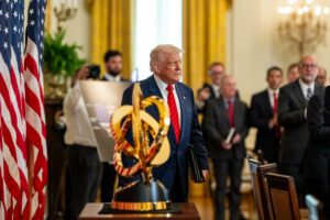 Los 100 días de Trump y el unilateralismo agresivo de EU