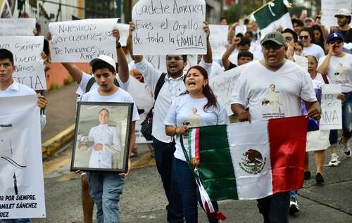 Marchan por cadete fallecida en accidente en Nueva YorK