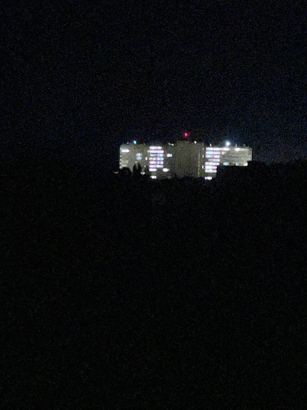 "No hubo ataque exterior, el apagón es producto de la codicia de las grandes eléctricas"