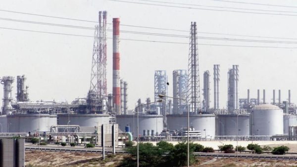 OPEP+ acuerda volver a aumentar la producción de petróleo en julio