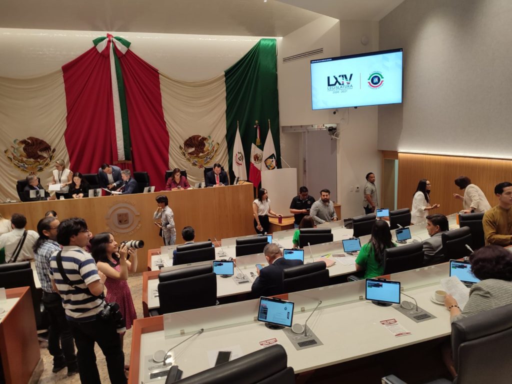 Se presentaron en el último periodo ordinario del Congreso más de 100 iniciativas