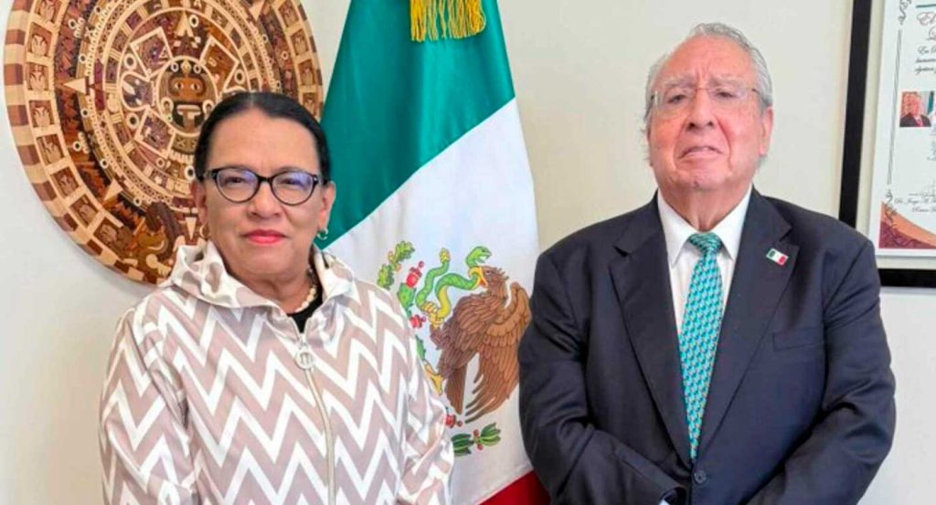 Visita Rosa Icela Rodríguez el Vaticano con invitación para que papa León XIV venga a México