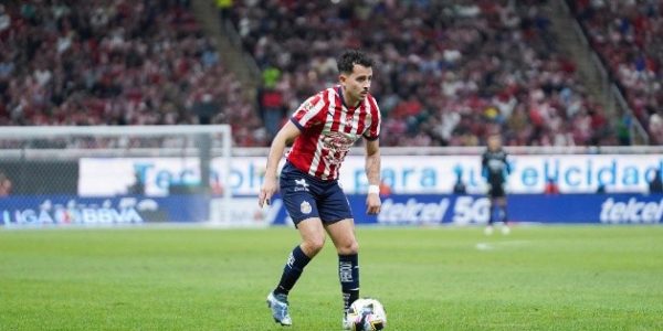 Alan Mozo, el sobreviviente de la 'limpia' en Chivas para el Apertura 2025