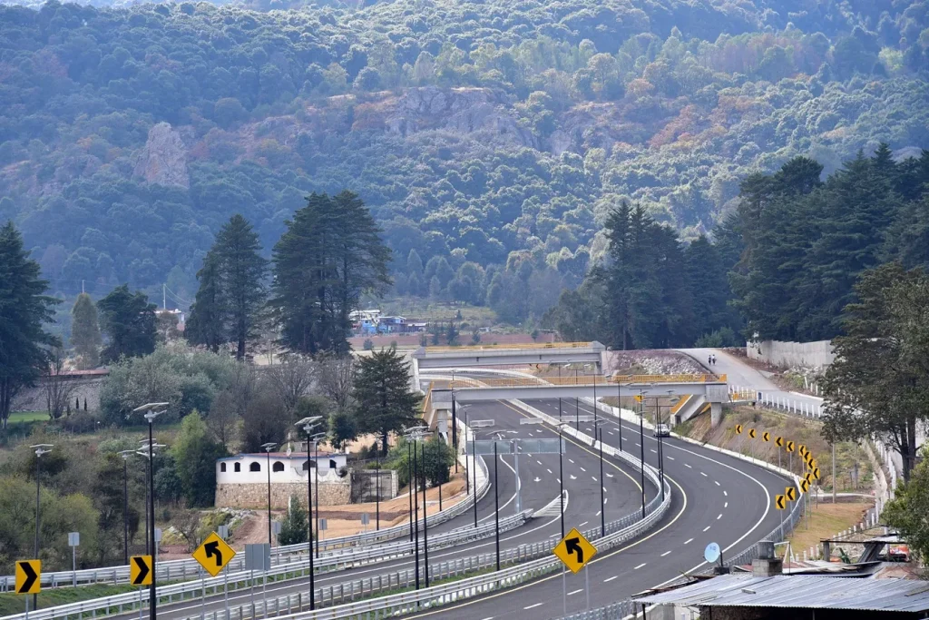 Avanza infraestructura carretera con más de 53 mil mdp en 2025: SICT