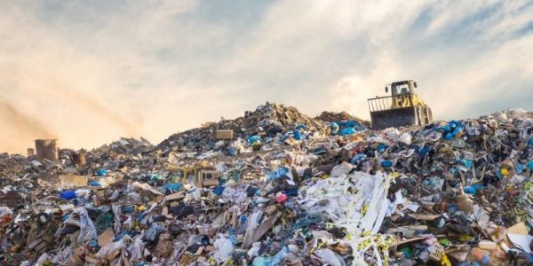 Basura, cascajo y orines: La triste realidad del Estadio Azteca a meses de su reinauguración para el Mundial 2026
