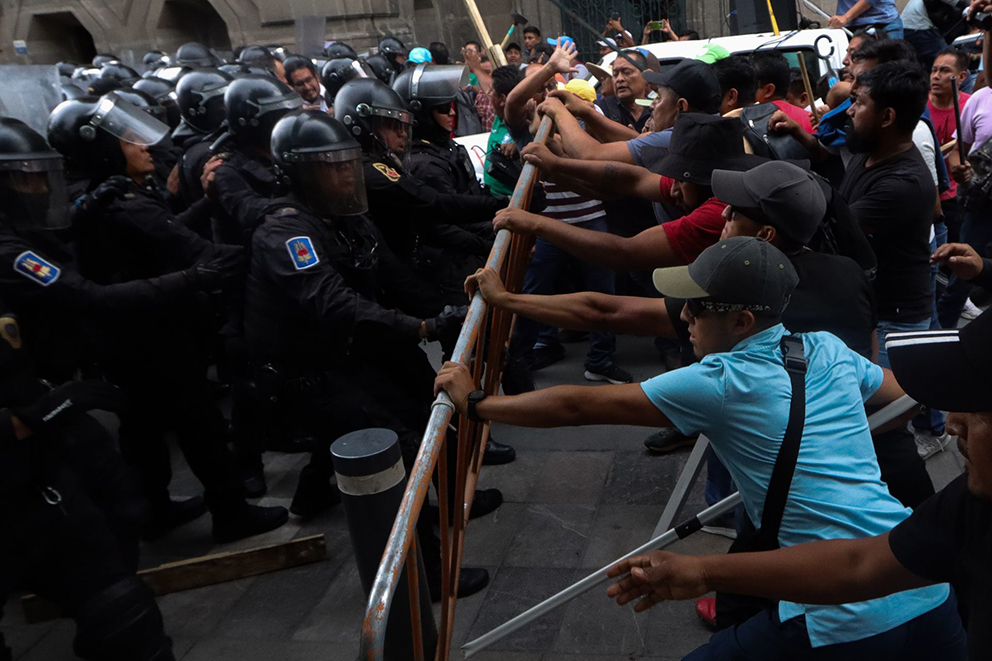 CNTE: el paro y las negociaciones continúan