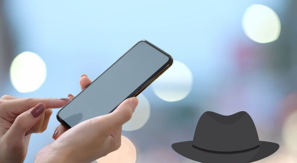 ¿Cómo saber si te espían por la cámara del celular y qué hacer para evitarlo?