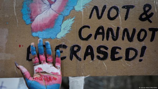 Corte Suprema de EE.UU. avala ley que prohíbe transición de género para menores