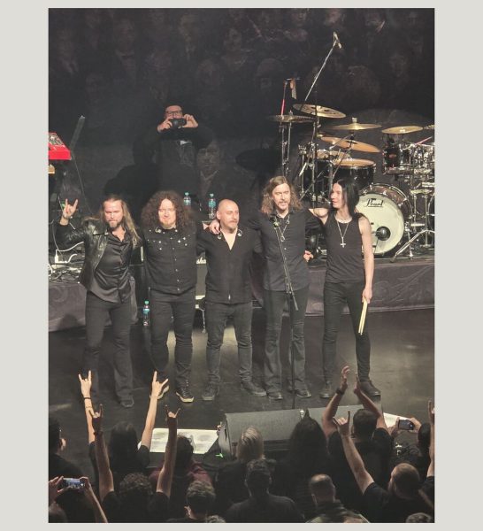 ¿Cuál es el mejor borrador 'mágico' para las fotos? Comparamos Photoshop versus Galaxy AI y Google Fotos