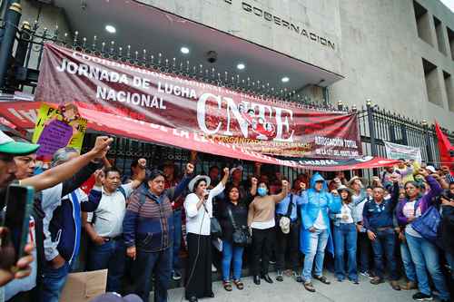En diálogo con maestros, cerrazón y oídos sordos del gobierno: CNTE