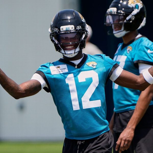 Hunter de los Jags firma contrato de 4 años con $30M por adelantado