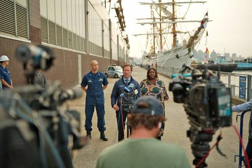 Llevan al Cuauhtémoc a astillero de NY para seguir con los peritajes