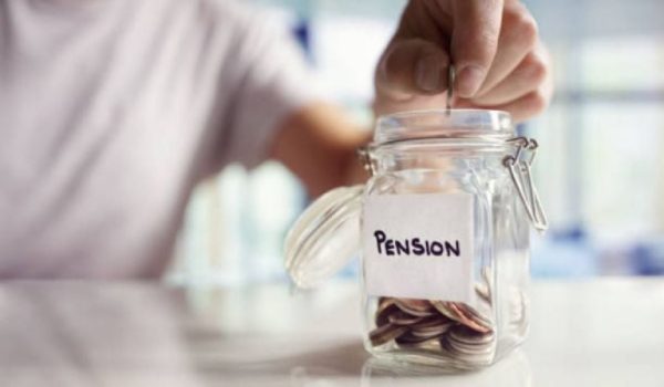 Los adultos mayores que pueden cobrar dos pensiones a la vez