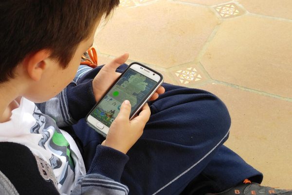 Mi hijo ya tiene su primer móvil. Como experto en Android, estos son los cinco aspectos básicos que he tenido presente