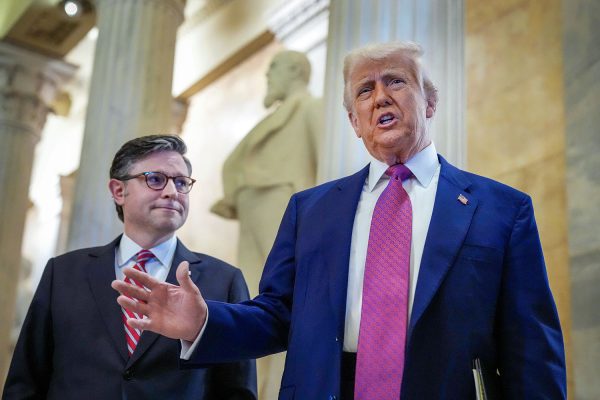 Mientras despotricaba contra la Sociedad Federalista, Trump se delató inadvertidamente