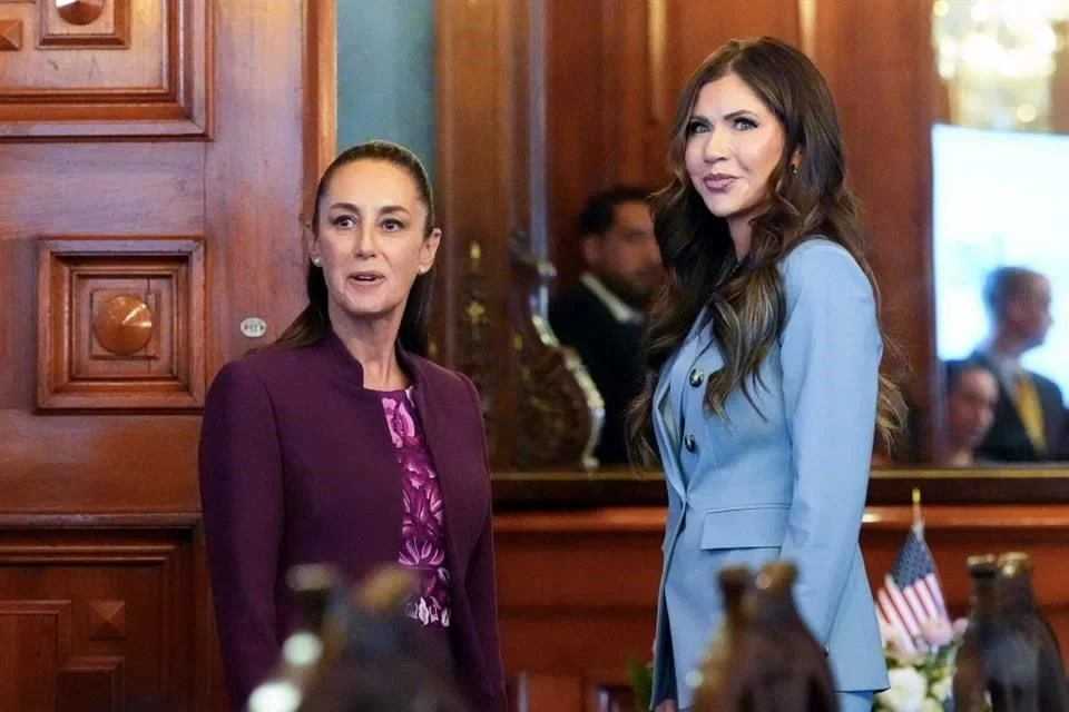 Niega Sheinbaum fomentar protestas en LA, como acusó Kristi Noem