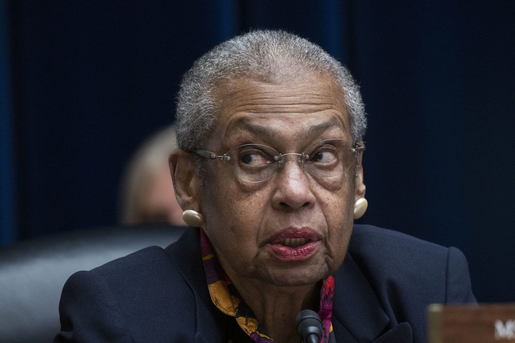 No hay una buena razón para que Eleanor Holmes Norton, de 87 años, se postule para la reelección