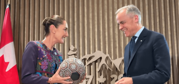 Sheinbaum cierra participación en el G7 con gesto simbólico hacia Canadá (+video)