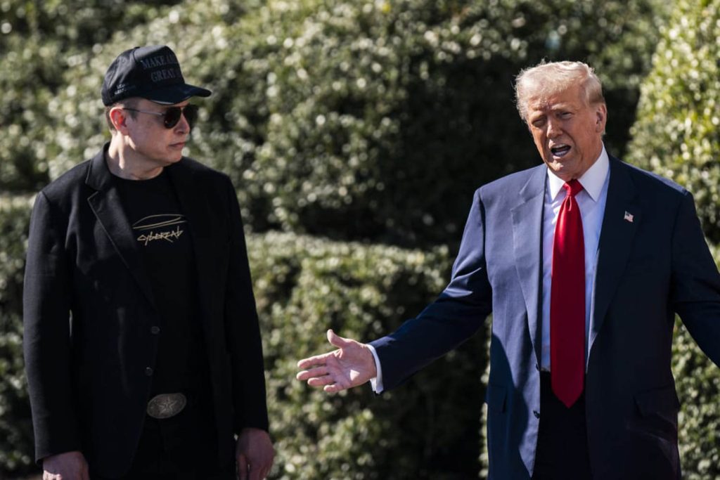 Trump dirige una nueva amenaza a Elon Musk, con la mirada puesta en las elecciones de mitad de período de 2026