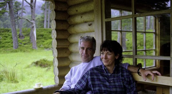 Epstein no fue asesinado ni era chantajista: lo que reveló el informe del FBI