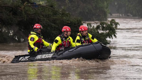 Intensa búsqueda de 27 niñas desaparecidas en Texas