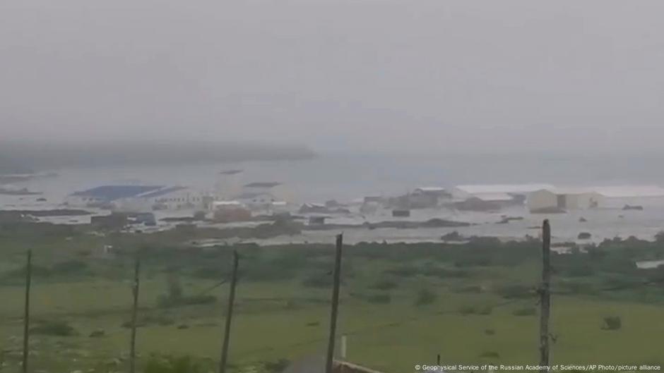 Tsunamis golpean Rusia y Japón tras sismo de magnitud 8.8