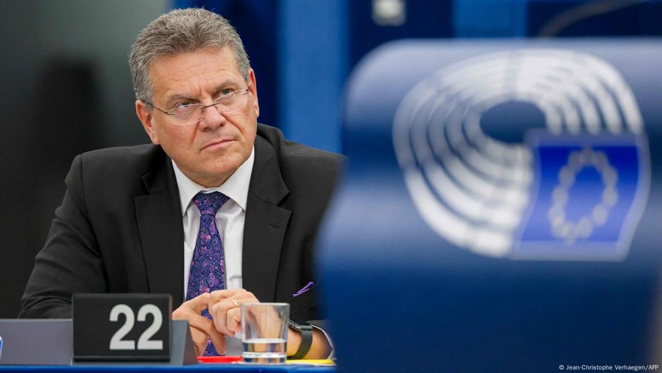 Unión Europea busca negociar con EE.UU., pero prepara represalias