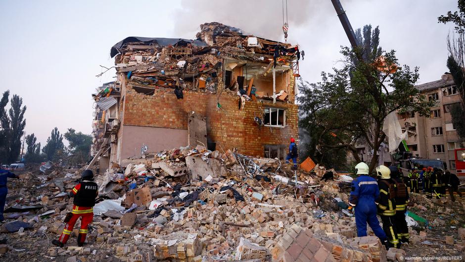 Al menos ocho civiles muertos en ataque ruso contra Kiev