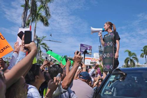 Bajó la pobreza porque apoyamos a los que menos tienen: Sheinbaum