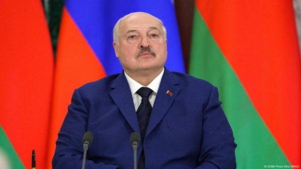 Bielorrusia e Irán apuestan por estrechar vínculos militares