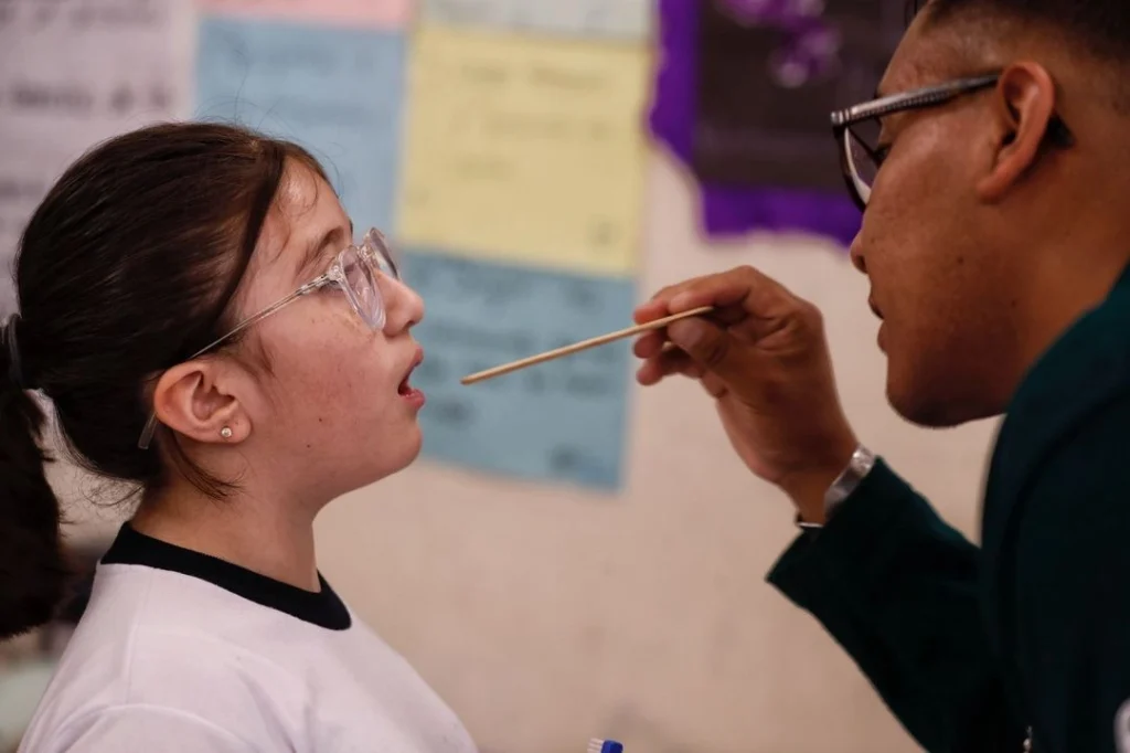 Casi 37% de alumnos de educación básica tienen sobrepeso y obesidad: IMSS