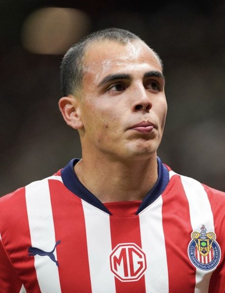 De Chivas a Europa: esta sería la millonaria oferta para Hugo Camberos