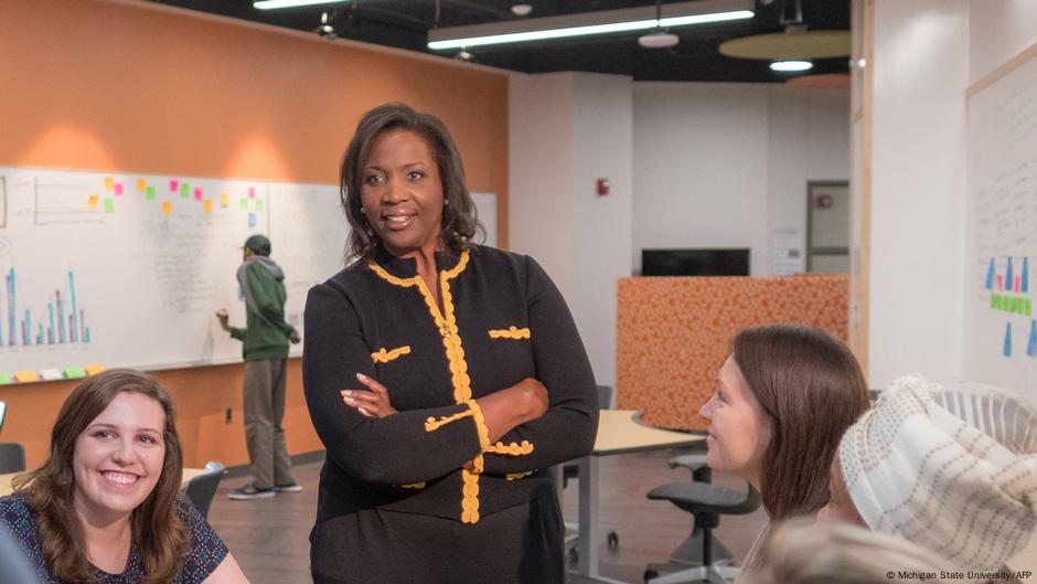 Donald Trump pide la renuncia de una directiva de la Fed