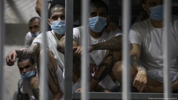 EE.UU. elogia a El Salvador y critica a Brasil en informe de DDHH