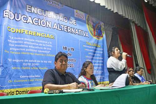 Elaboran maestros de la CNTE su propuesta de educación alternativa