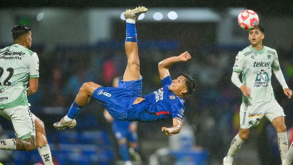 En Cruz Azul se entregan títulos: afición de la Máquina pone ‘contra las cuerdas’ a Larcamón