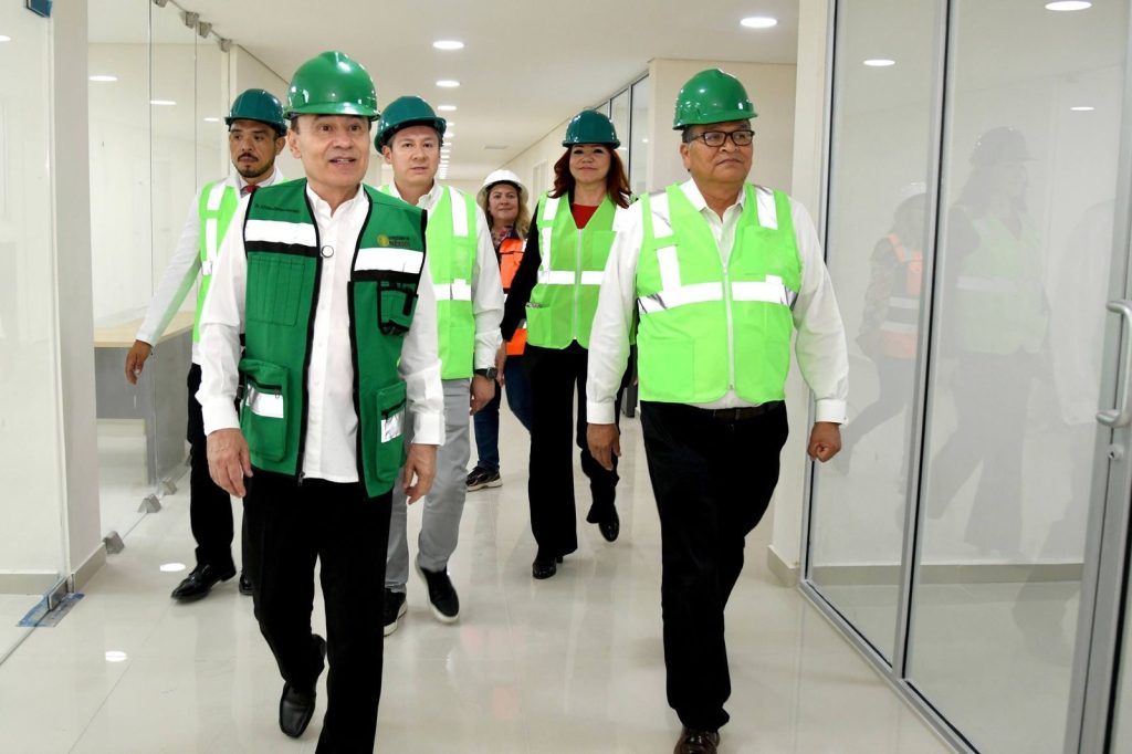 Fortalecen sector salud con inicio de construcción de Hospital Universitario