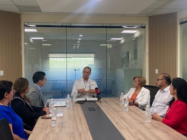 Hospital San José y CEDH firman convenio para fortalecer derechos de salud