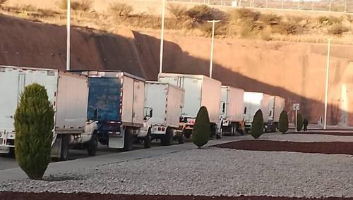 La Jornada: Señalan farmacéuticas dificultades en entrega de materiales al sector salud